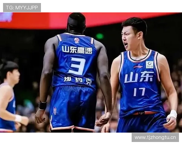 篮球比赛中断规则怎么判罚？关键时刻如何理解暂停与中断